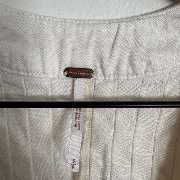 Free People Boho Ecru Webster Romper Cream Pleated Relaxed Women’s Small NWOT - Picture 4 of 9